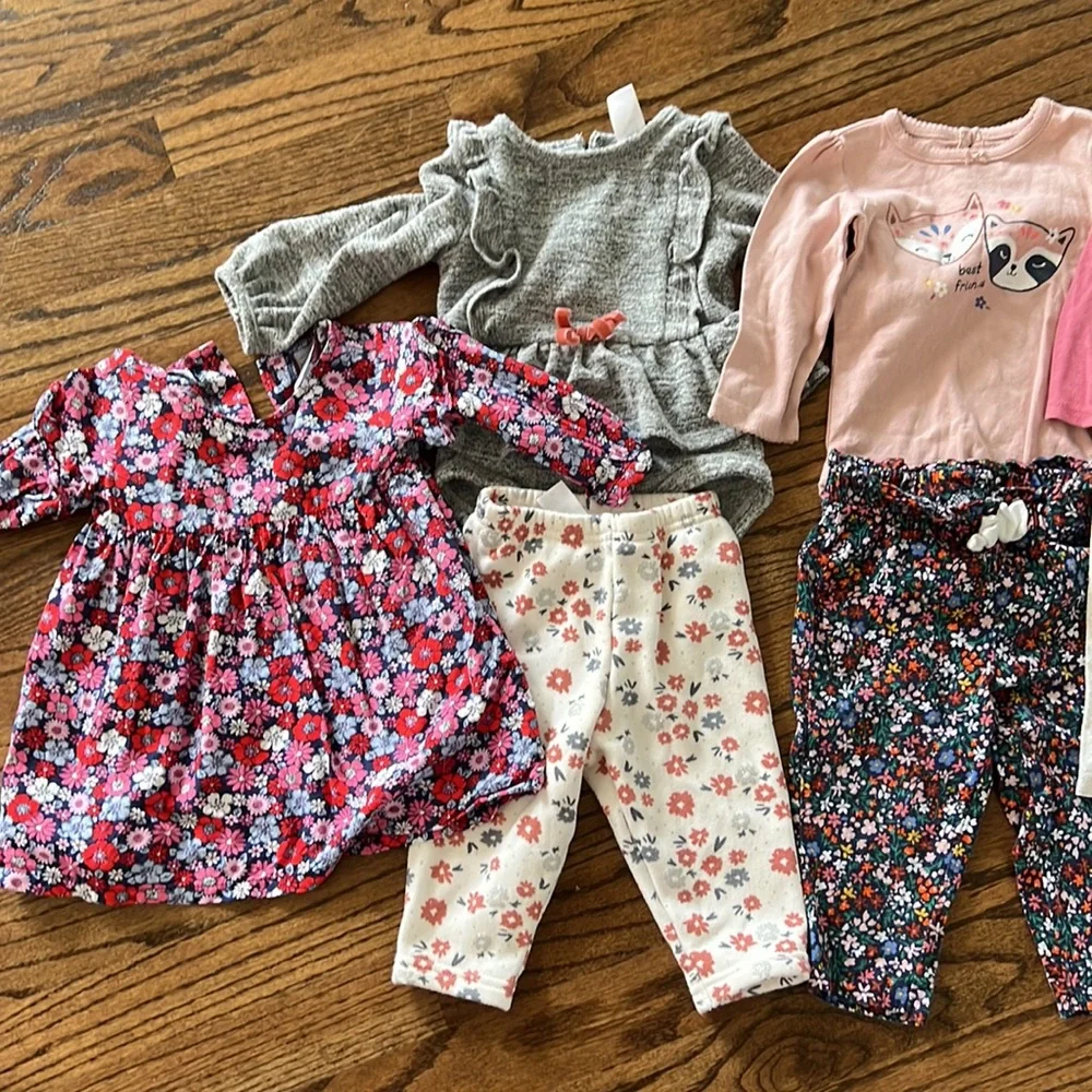 Baby girl carters outfits - Picture 2 of 3